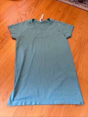 Lululemon Swiftly Tech Short Sleeve light teal size 10 LW3DFMS